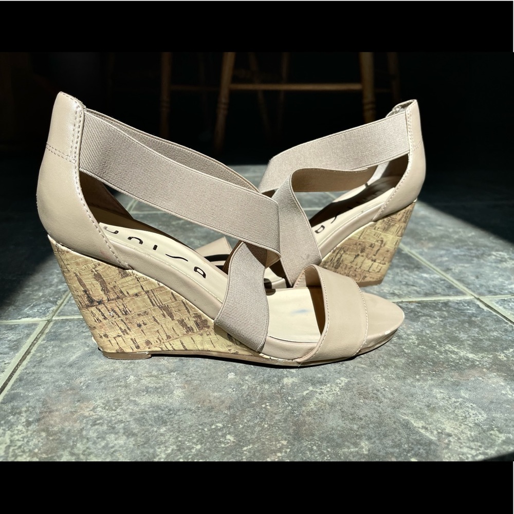 Unisa tan wedge